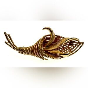 Vintage Signed Coro Textured Gold Tone Horn of Plenty Brooch Pin